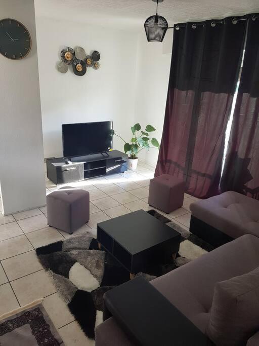 Superbe Appartement En Residence Prive Avec Un Parking Prive Scionzier Exterior photo