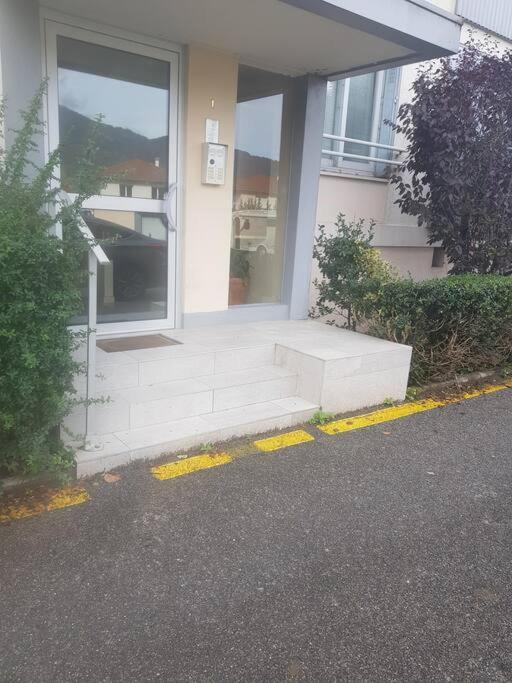 Superbe Appartement En Residence Prive Avec Un Parking Prive Scionzier Exterior photo